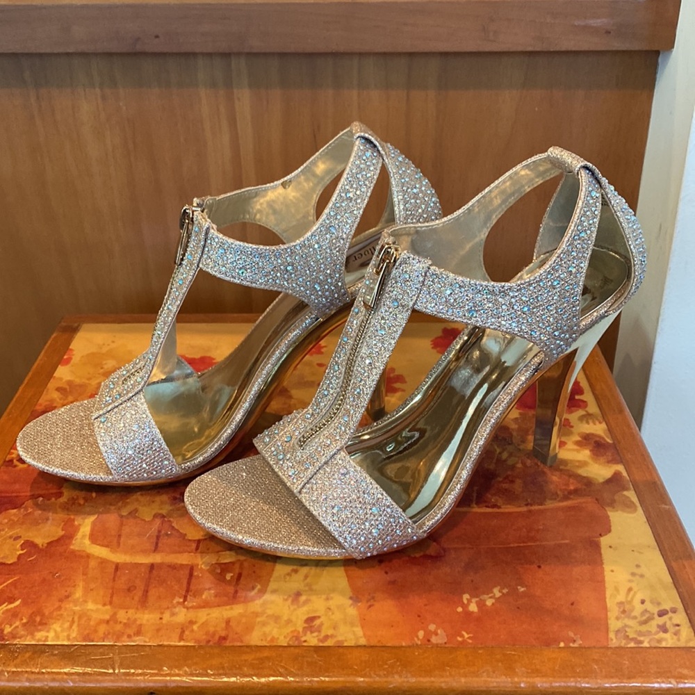 Beautiful heels! - Picture 5 of 13